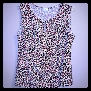 Tahari Lightweight sleeveless top or tank